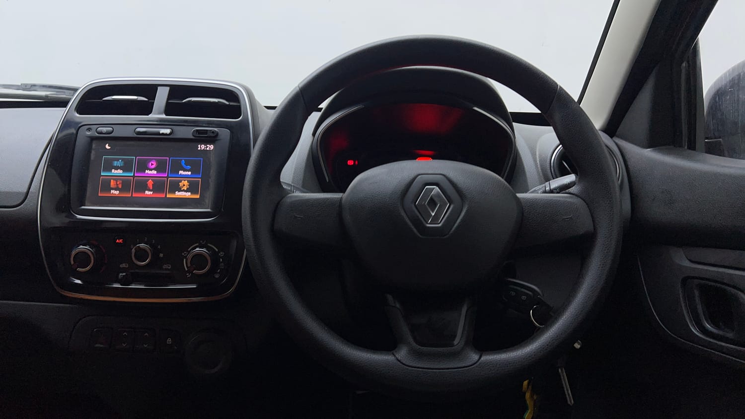Used 2018 Renault Kwid 1.0 RXT Petrol Manual interior STEERING VIEW