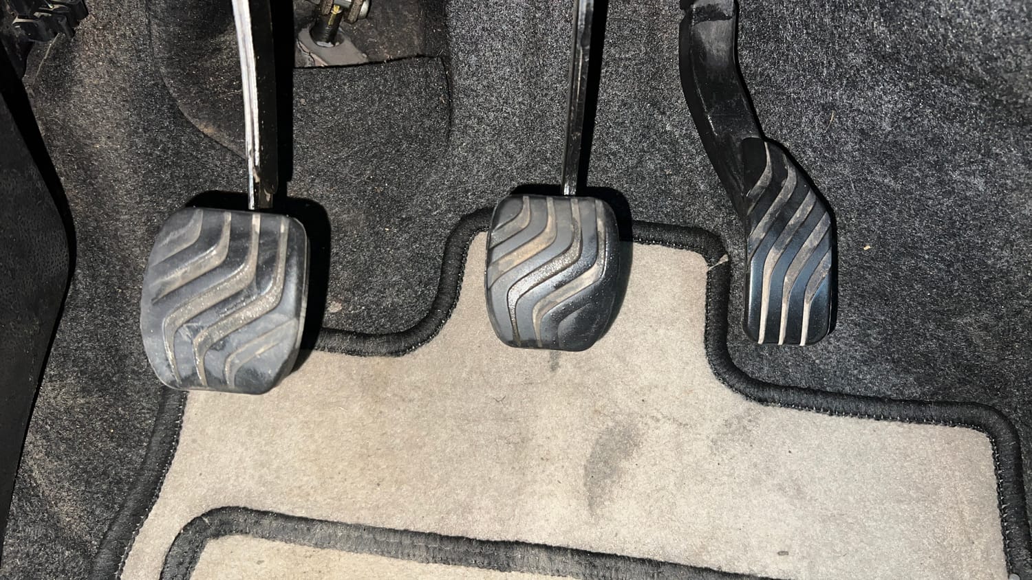 Used 2018 Renault Kwid 1.0 RXT Petrol Manual interior PEDALS VIEW