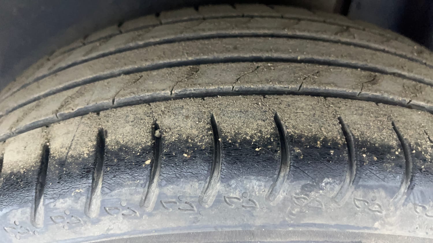 Used 2023 Volkswagen Taigun Highline 1.0 TSI MT Petrol Manual tyres LEFT REAR TYRE TREAD VIEW
