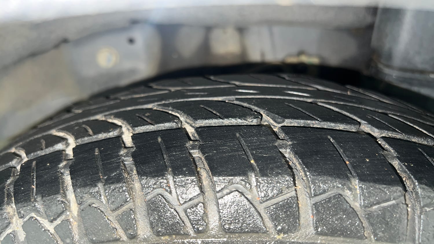 Used 2017 Hyundai Eon Era + AirBag Petrol Manual tyres LEFT REAR TYRE TREAD VIEW