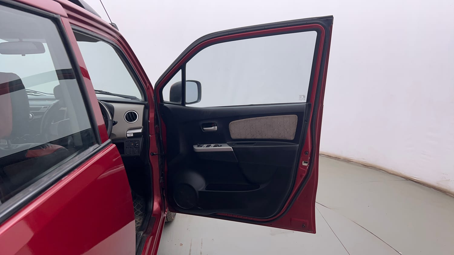 Used 2014 Maruti Suzuki Wagon R VXI Petrol Manual interior RIGHT FRONT DOOR OPEN VIEW