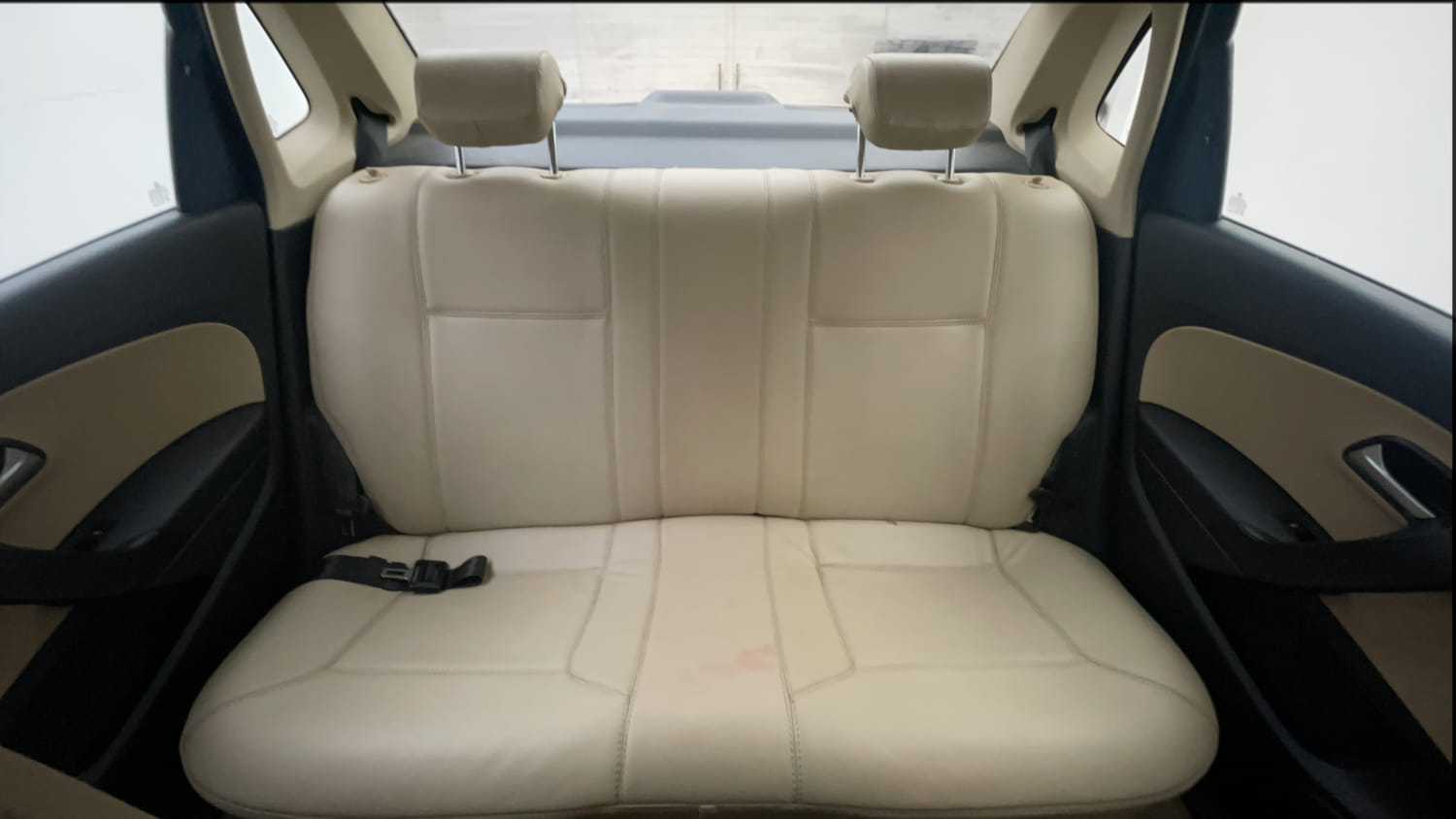 Used 2017 Volkswagen Ameo Highline1.2L (P) Petrol Manual interior REAR SEAT CONDITION VIEW