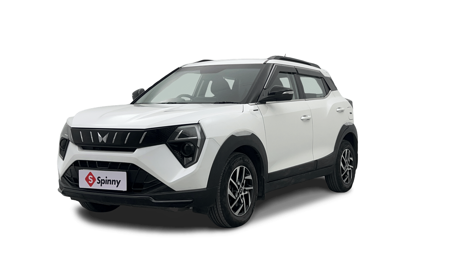 Used 2024 Mahindra XUV 3XO AX5 1.2 Petrol AT Petrol Automatic Image