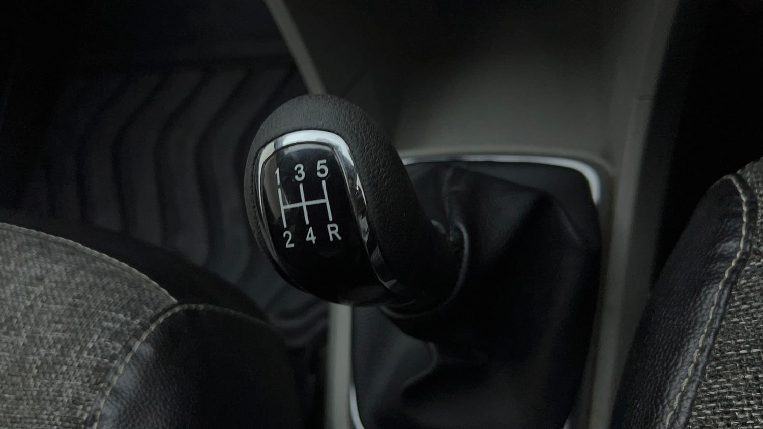 Used 2017 Tata Tiago Revotron XT Petrol Manual interior GEAR  KNOB VIEW