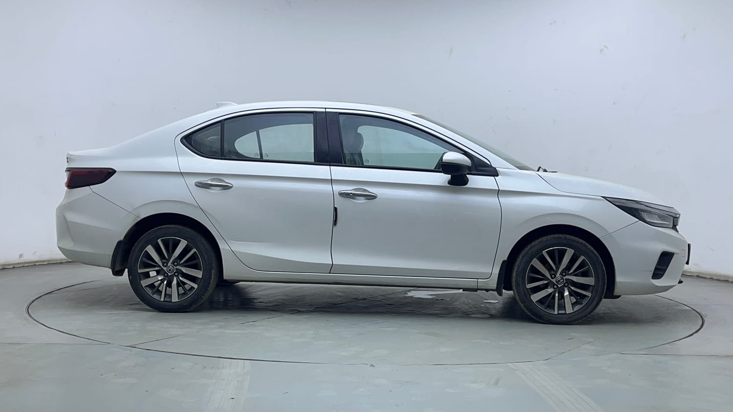 Used 2021 Honda City ZX Petrol Petrol Manual exterior RIGHT SIDE VIEW