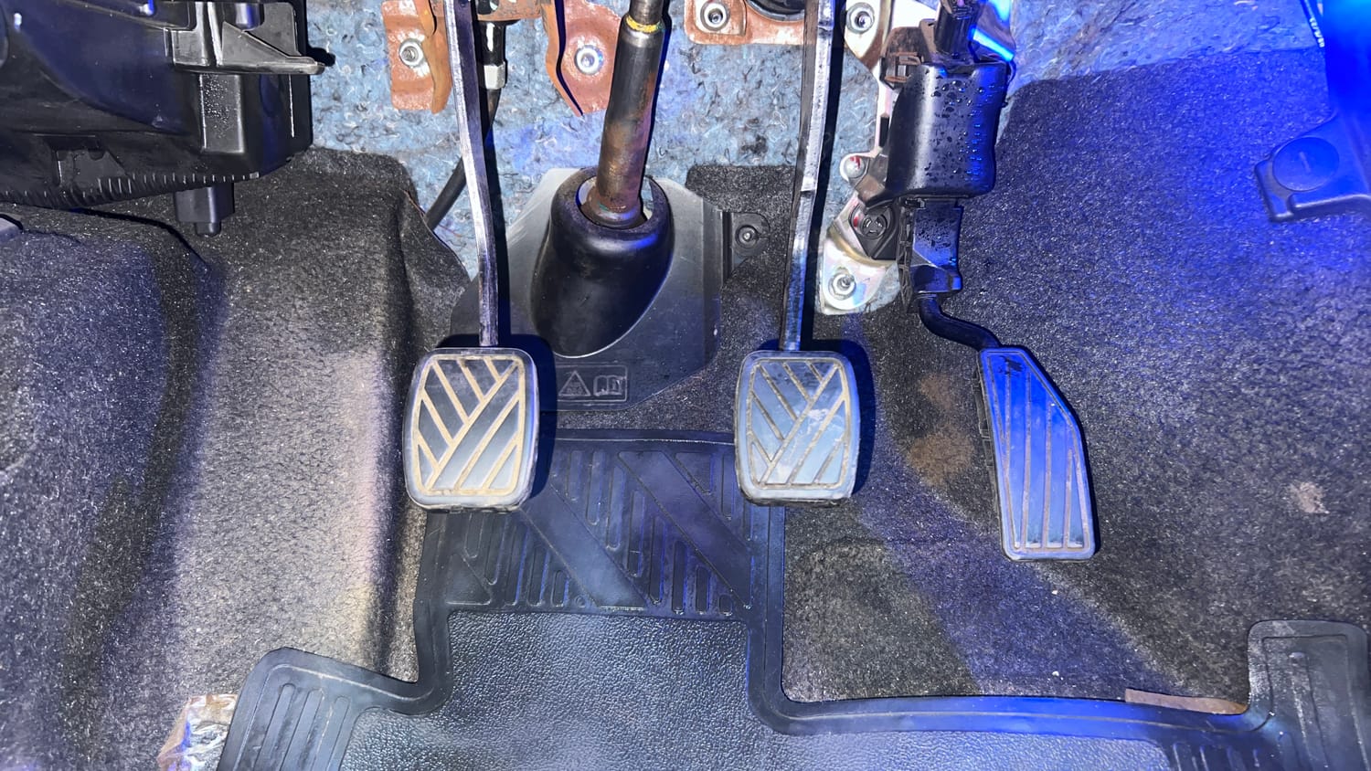 Used 2023 Maruti Suzuki Wagon R VXI 1.0 CNG Cng Manual interior PEDALS VIEW