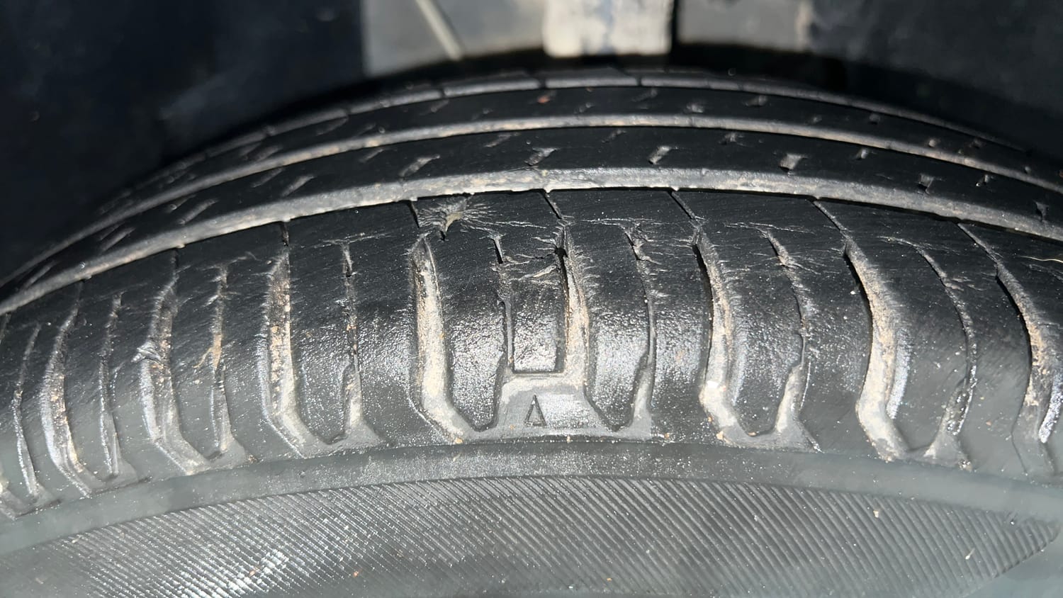 Used 2021 Tata Altroz XM Petrol Petrol Manual tyres RIGHT FRONT TYRE TREAD VIEW