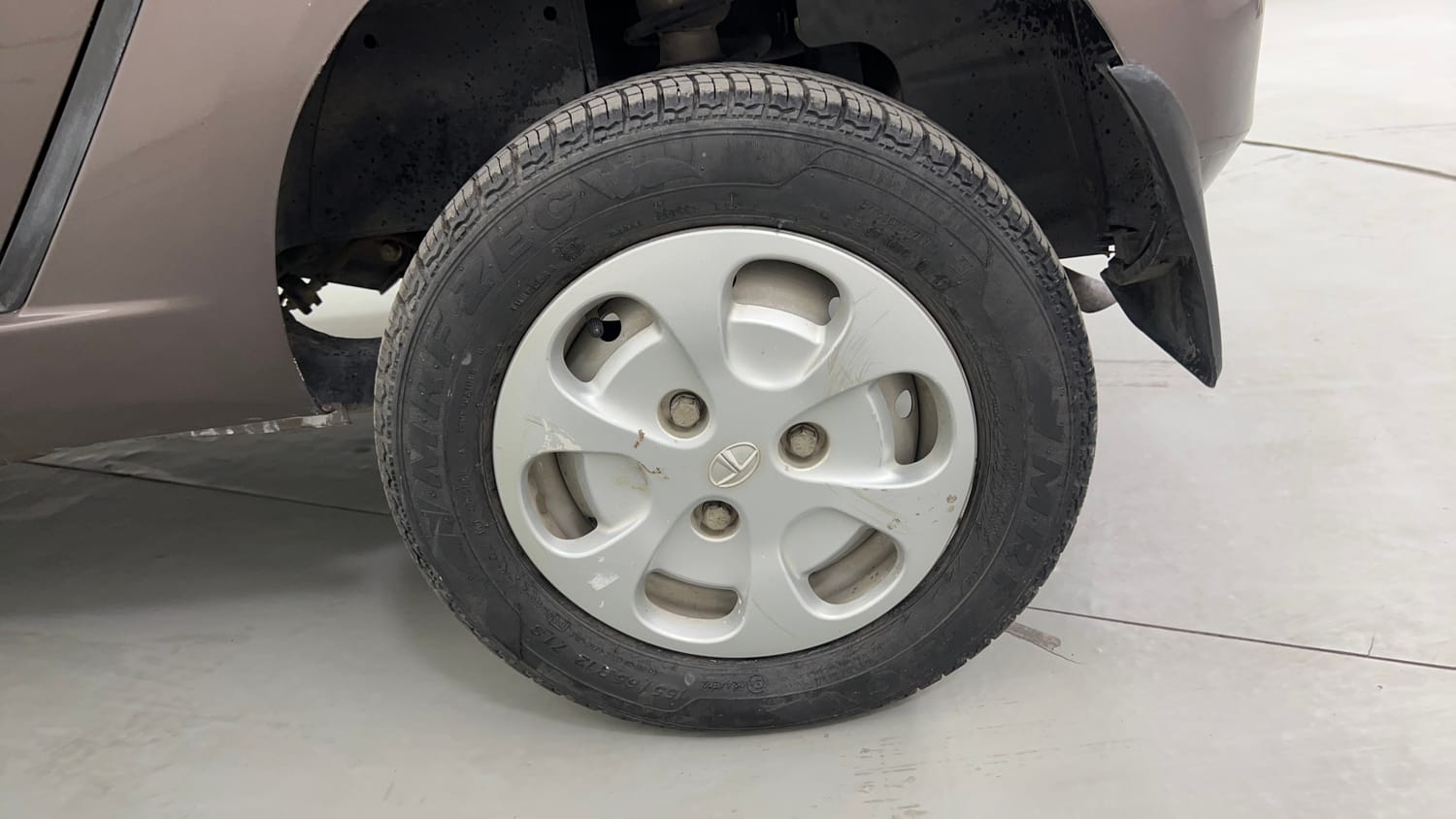 Used 2018 Tata Nano Twist XTA Petrol Automatic tyres LEFT REAR TYRE RIM VIEW