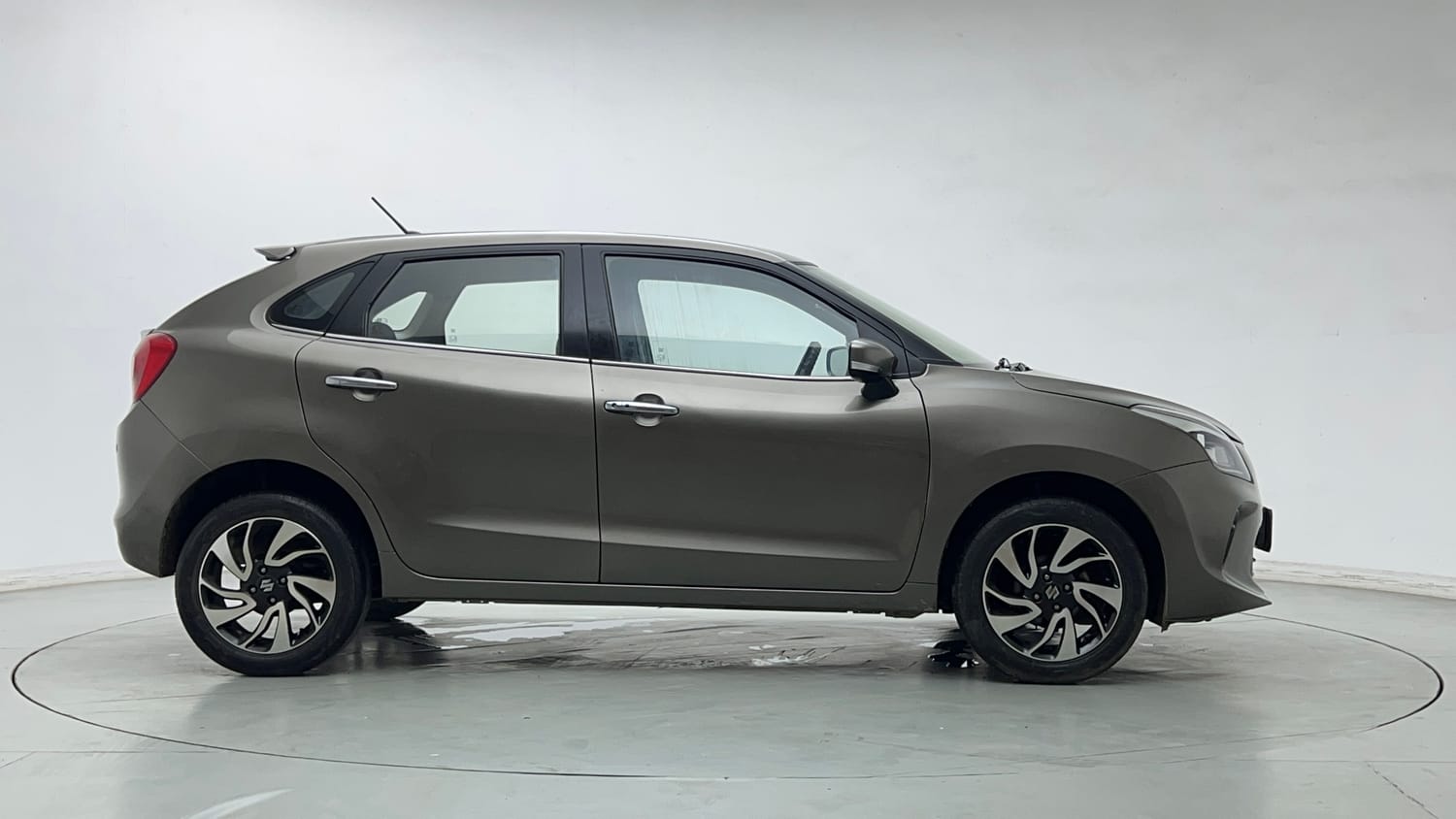 Used 2021 Maruti Suzuki Baleno Zeta Petrol Manual exterior RIGHT SIDE VIEW