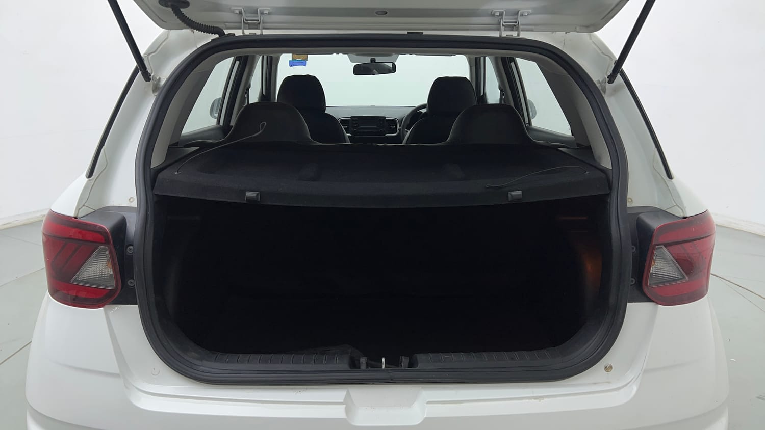 Used 2021 Hyundai Venue S 1.2 Petrol Petrol Manual interior DICKY INSIDE VIEW