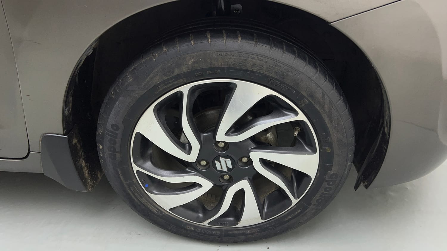 Used 2019 Maruti Suzuki Baleno Zeta Automatic Petrol Automatic tyres RIGHT FRONT TYRE RIM VIEW