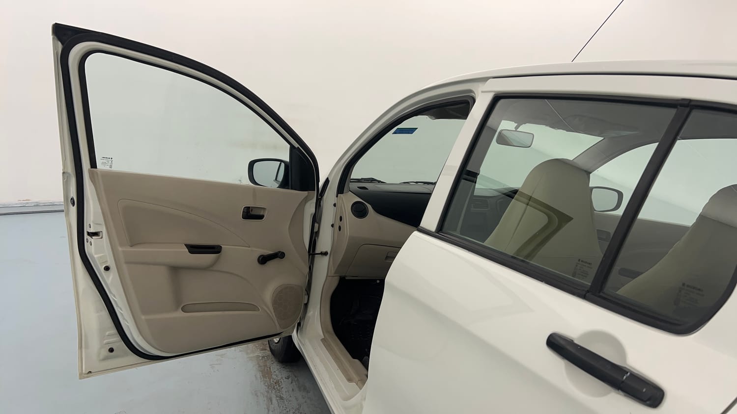Used 2018 Maruti Suzuki Celerio LXi Petrol Manual interior LEFT FRONT DOOR OPEN VIEW