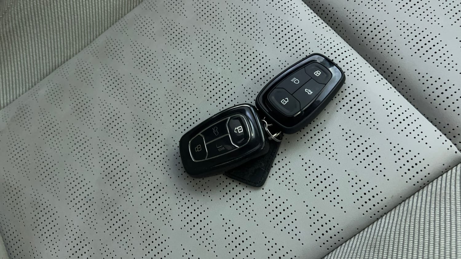 Used 2024 Tata Punch EV Empowered Plus 3.3 Electric Automatic extra CAR KEY VIEW