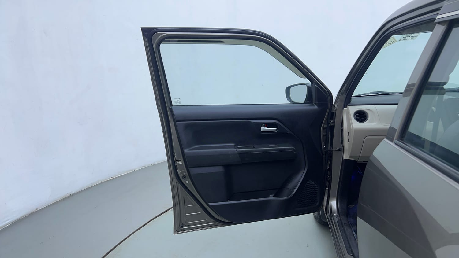 Used 2023 Maruti Suzuki Wagon R VXI 1.0 CNG Cng Manual interior LEFT FRONT DOOR OPEN VIEW