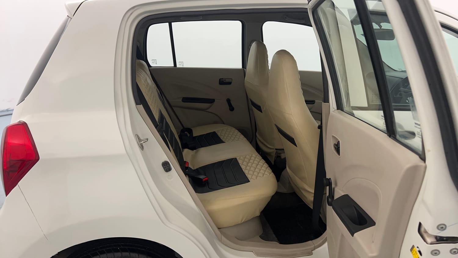 Used 2018 Maruti Suzuki Celerio LXi Petrol Manual interior RIGHT SIDE REAR DOOR CABIN VIEW