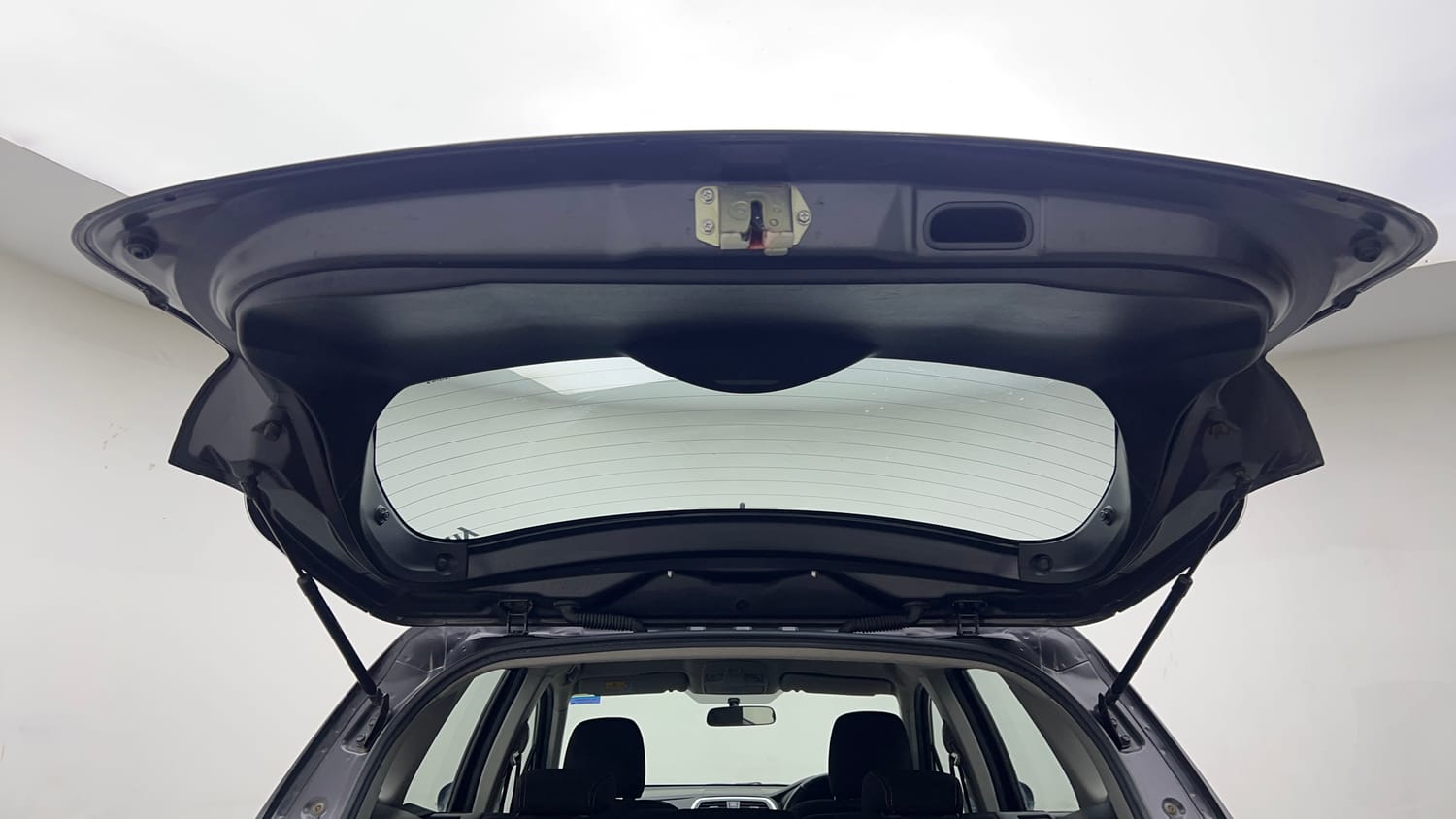 Used 2021 Maruti Suzuki S-Cross Zeta AT Petrol Automatic interior DICKY DOOR OPEN VIEW