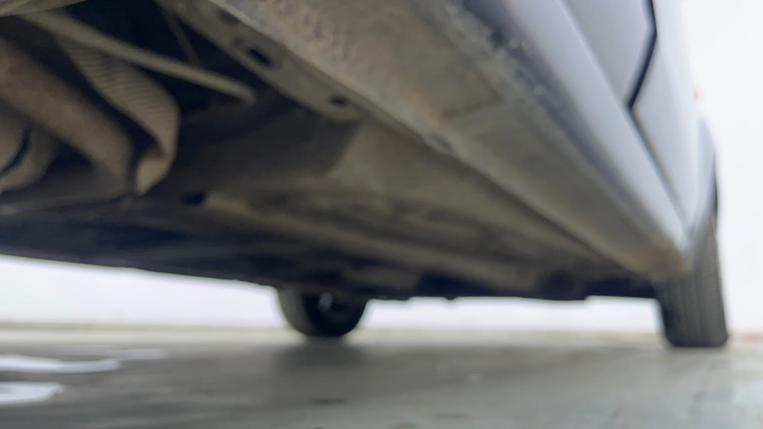 Used 2013 Ford Figo Duratec Petrol ZXI 1.2 Petrol Manual extra REAR RIGHT UNDERBODY VIEW