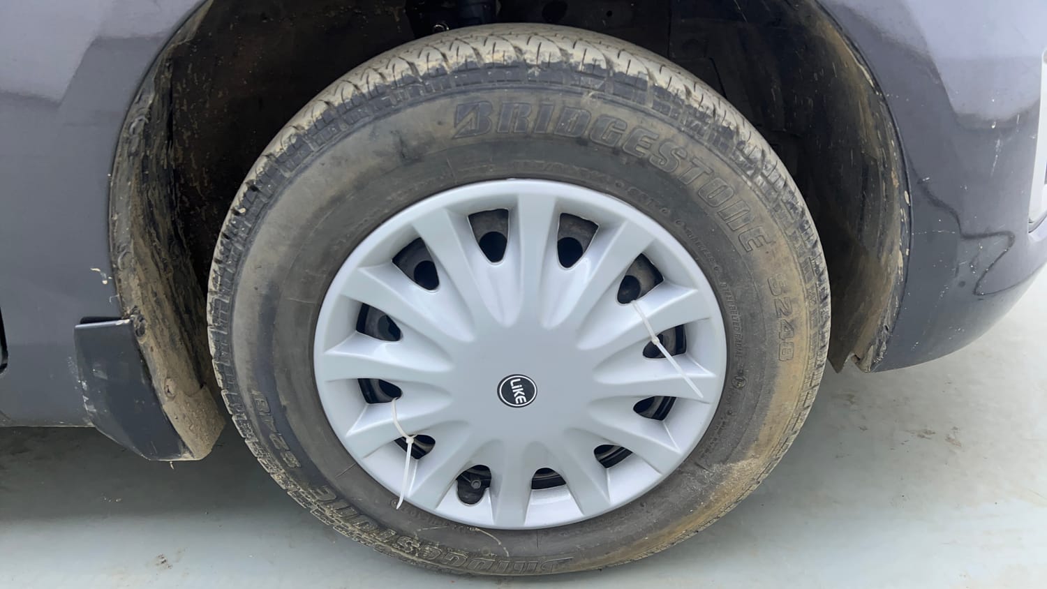 Used 2017 Maruti Suzuki Swift VXi Petrol Manual tyres RIGHT FRONT TYRE RIM VIEW