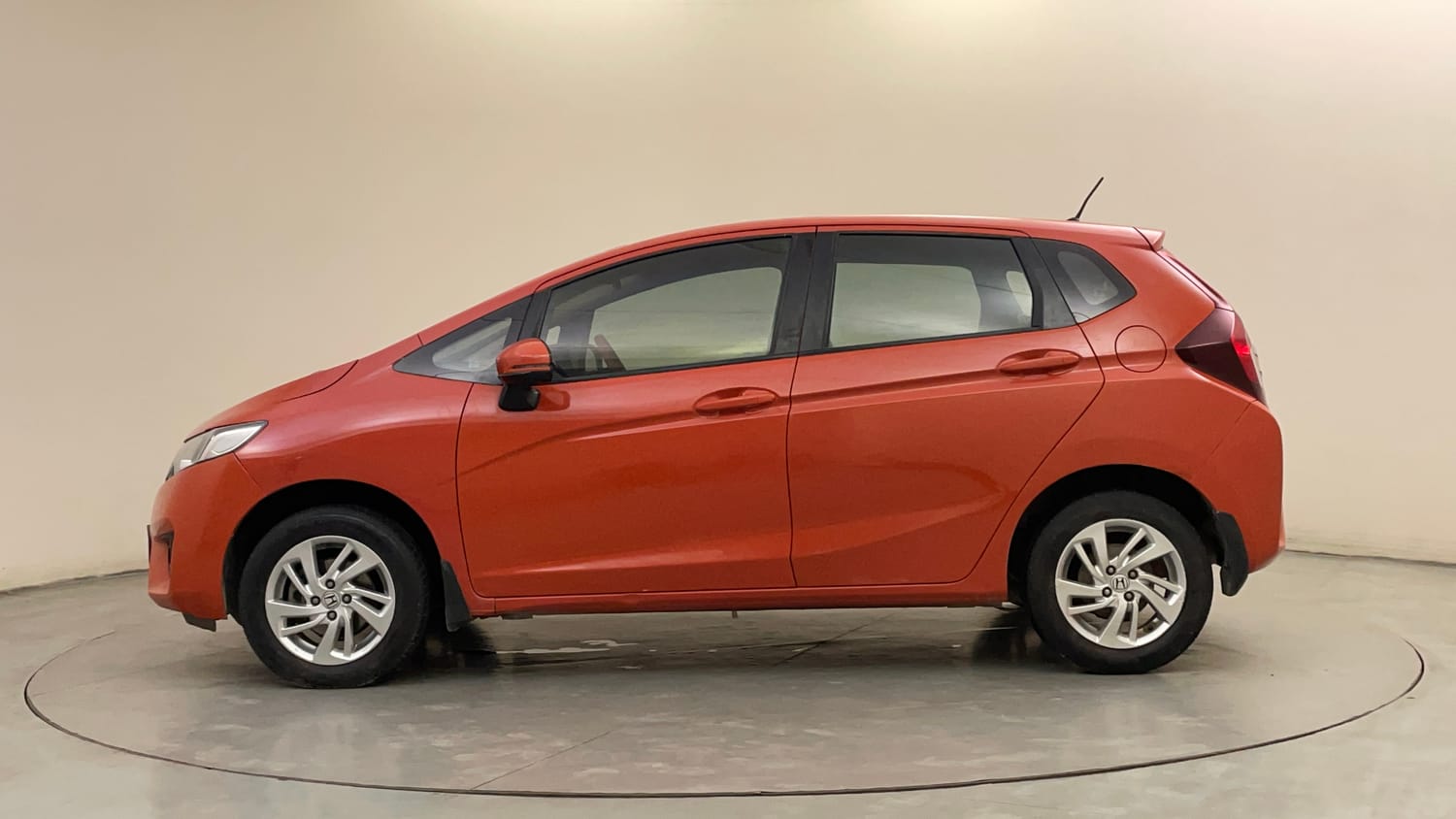 Used 2016 Honda Jazz V Petrol Petrol Manual exterior LEFT SIDE VIEW