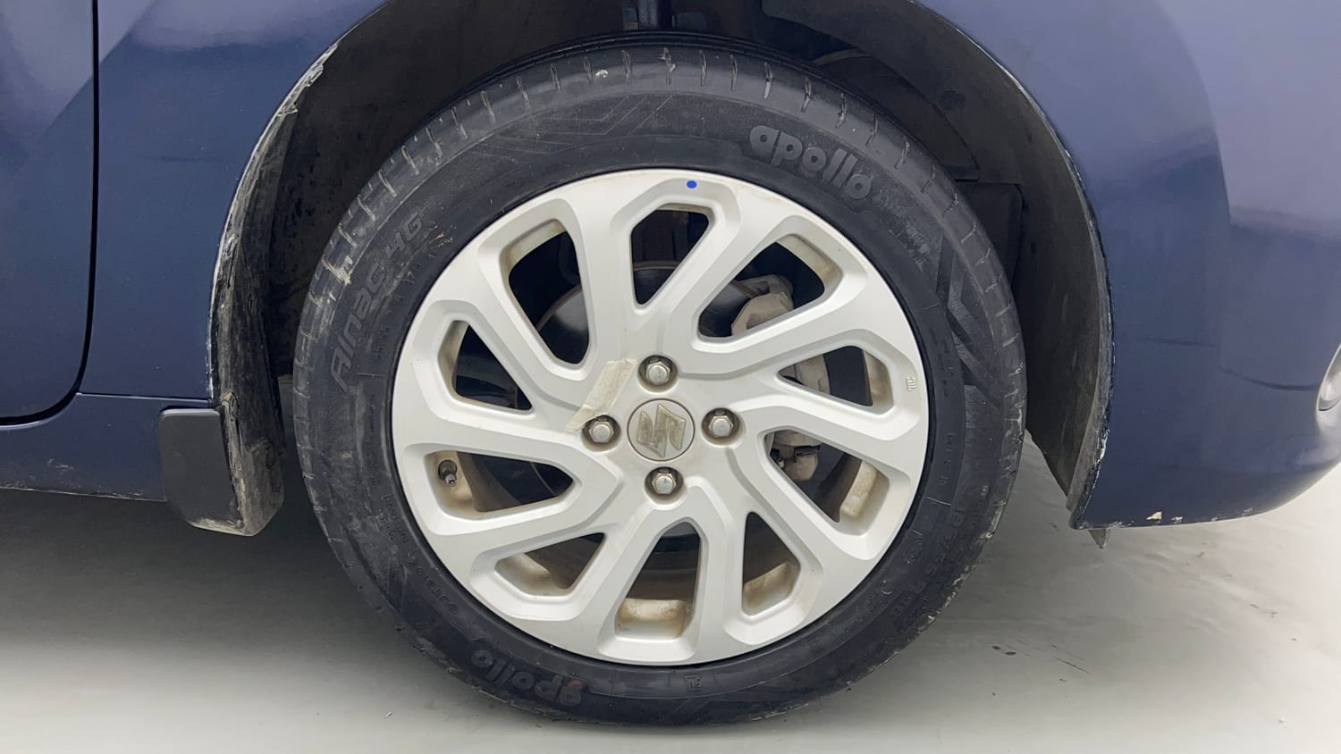 Used 2022 Maruti Suzuki Baleno Zeta MT Petrol Manual tyres RIGHT FRONT TYRE RIM VIEW