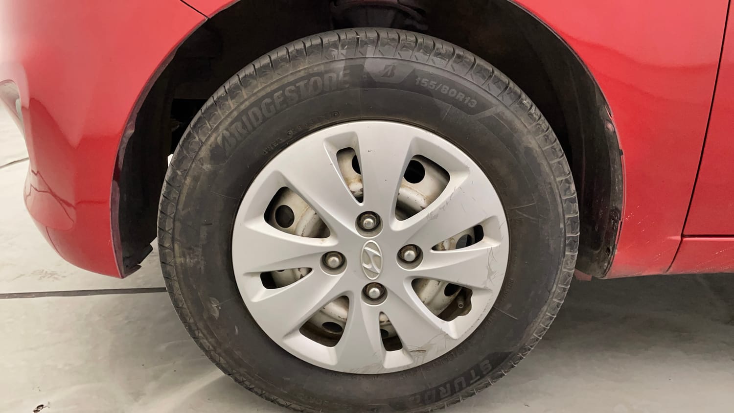 Used 2012 Hyundai i10 Era 1.1 iRDE2 Petrol Manual tyres LEFT FRONT TYRE RIM VIEW