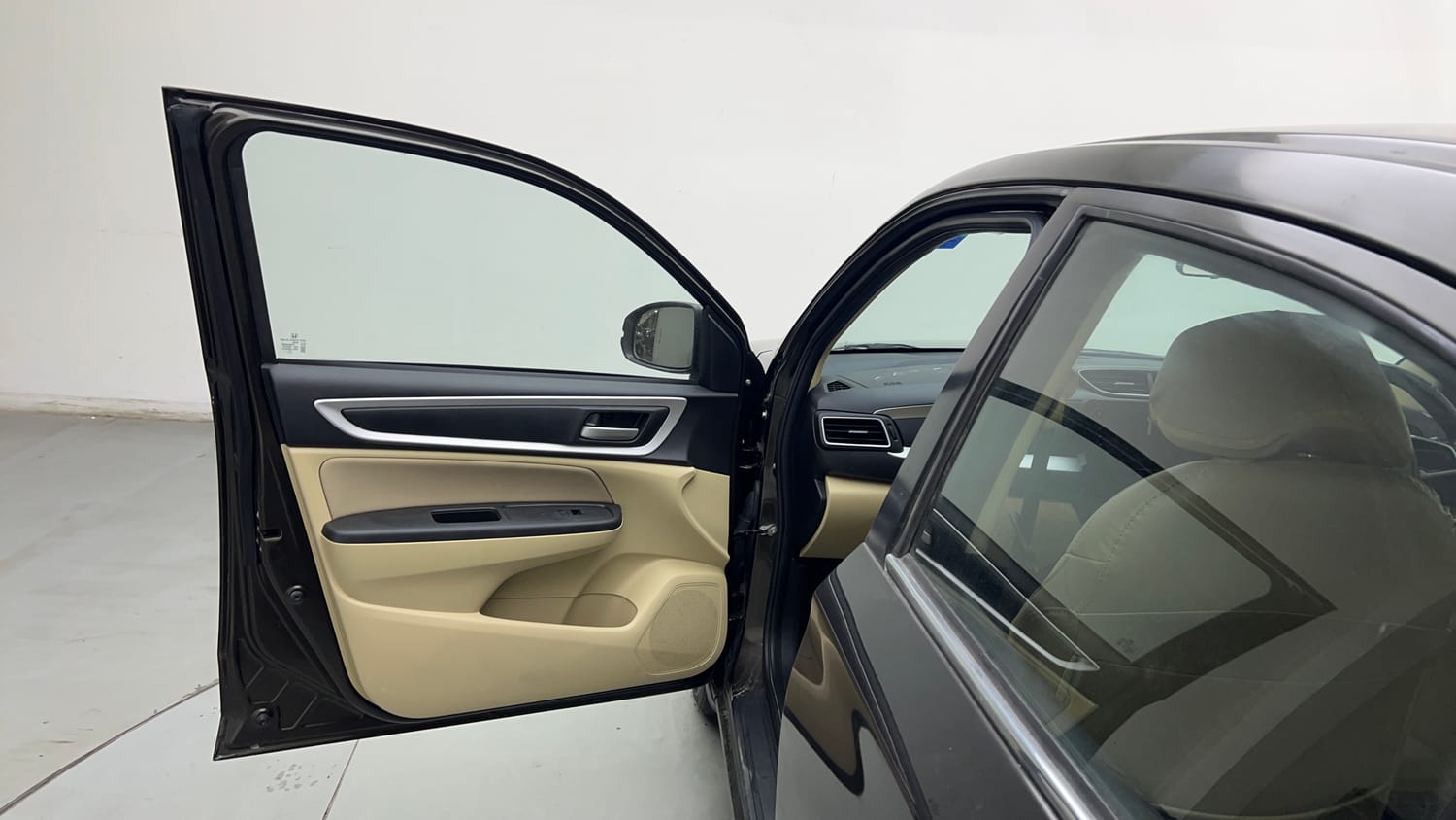 Used 2024 Honda Amaze S 1.2 Petrol MT Petrol Manual interior LEFT FRONT DOOR OPEN VIEW