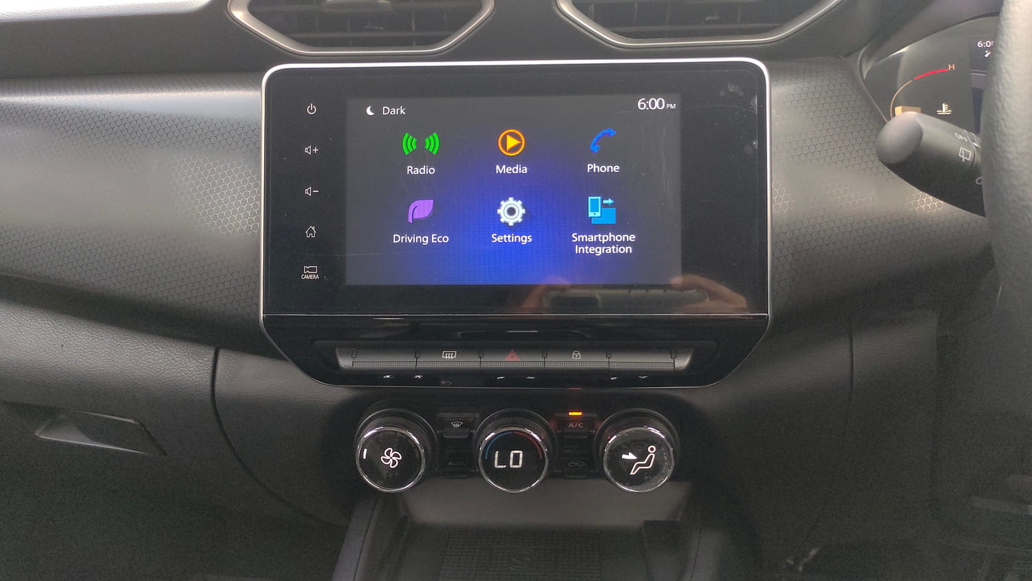 Used 2022 Nissan Magnite XV Premium Turbo CVT Dual Tone Petrol Automatic interior MUSIC SYSTEM & AC CONTROL VIEW