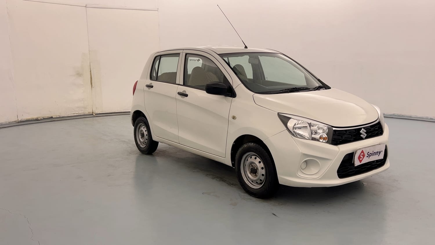 Used 2018 Maruti Suzuki Celerio LXi Petrol Manual exterior RIGHT FRONT CORNER VIEW