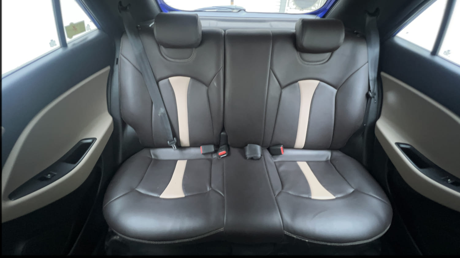Used 2015 Hyundai Elite i20 Asta 1.4 CRDI Diesel Manual interior REAR SEAT CONDITION VIEW