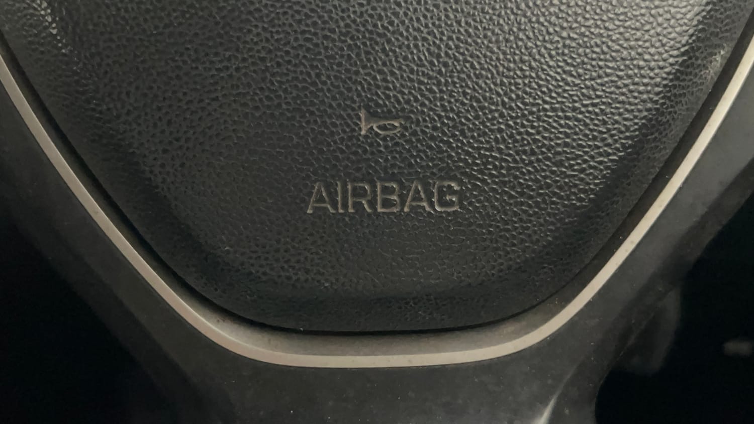 Used 2020 Hyundai Elite i20 Sportz Plus 1.2 Petrol Manual top_features Airbags