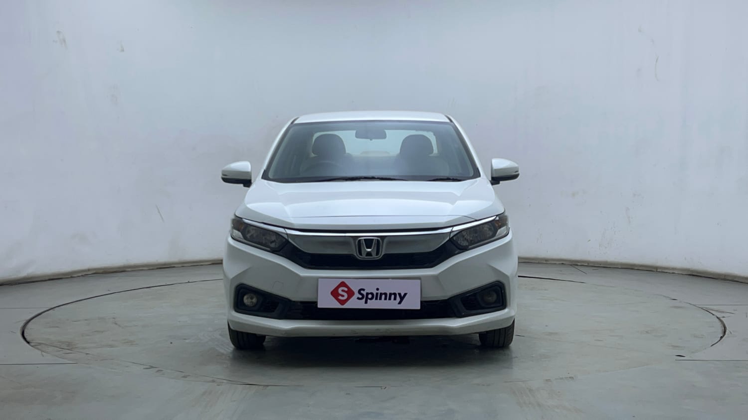 Used 2018 Honda Amaze 1.5 V CVT Diesel Diesel Automatic exterior FRONT VIEW