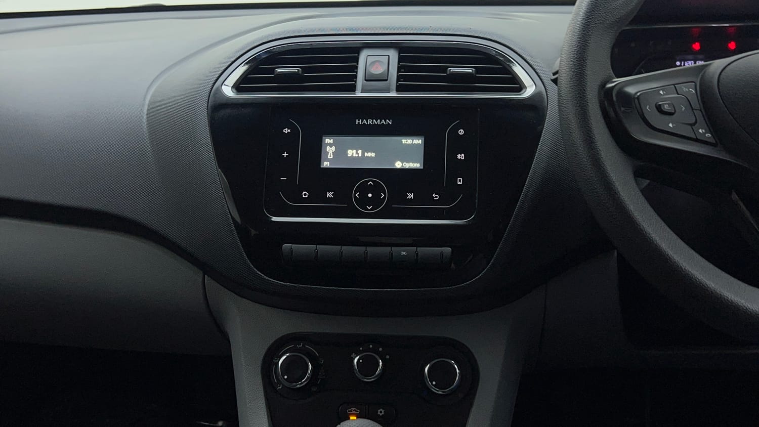 Used 2024 Tata Tiago XTA iCNG Cng Automatic interior MUSIC SYSTEM & AC CONTROL VIEW