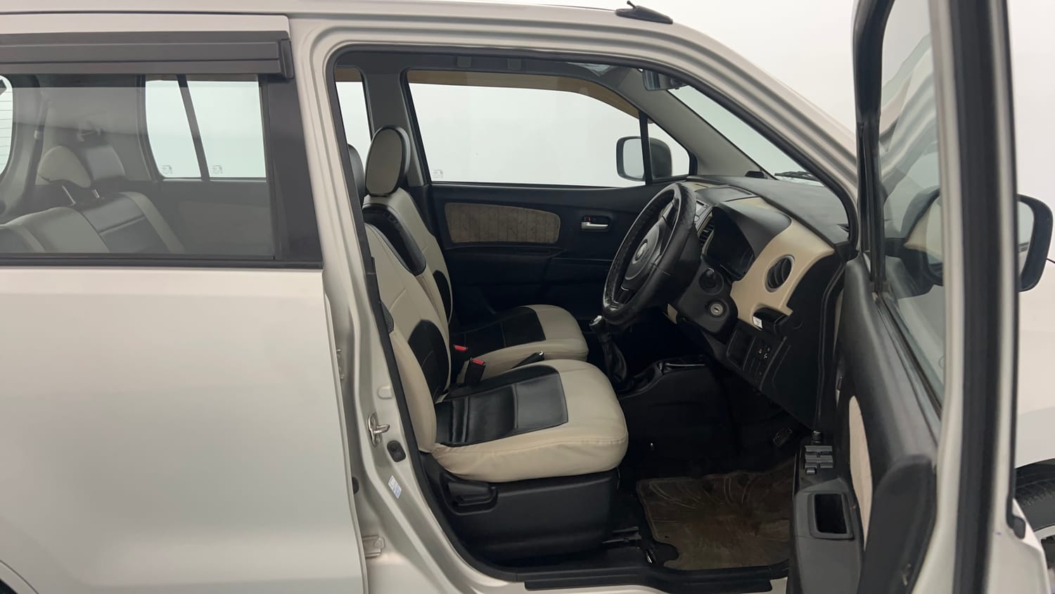 Used 2017 Maruti Suzuki Wagon R VXI+ Petrol Manual interior RIGHT SIDE FRONT DOOR CABIN VIEW