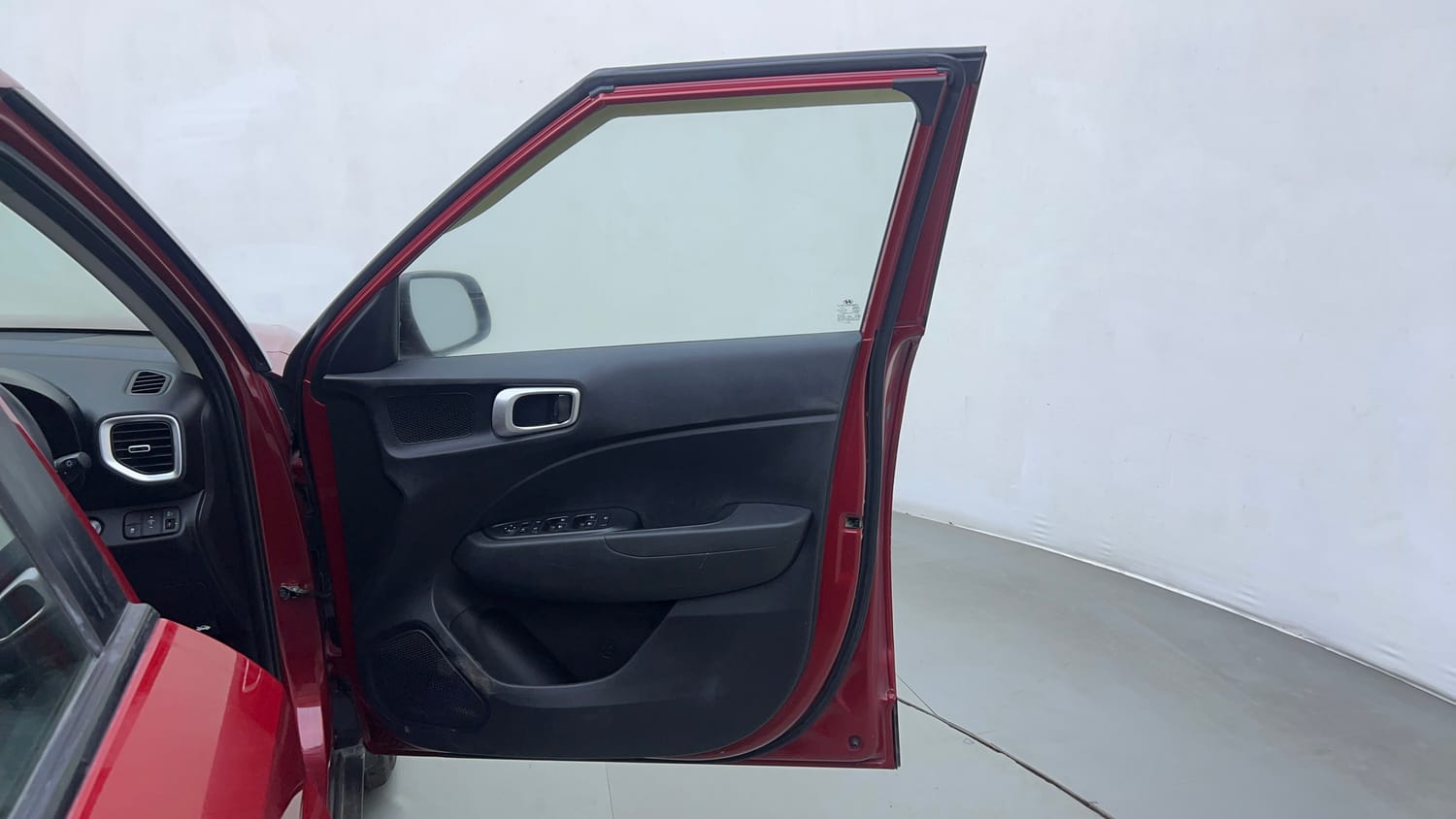 Used 2019 Hyundai Venue SX Plus 1.0 Turbo DCT Petrol Automatic interior RIGHT FRONT DOOR OPEN VIEW