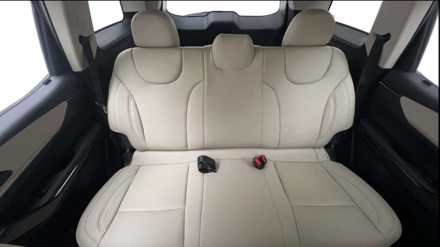 Used 2024 Mahindra XUV700 AX 5 Petrol AT 5 STR Petrol Automatic interior REAR SEAT CONDITION VIEW