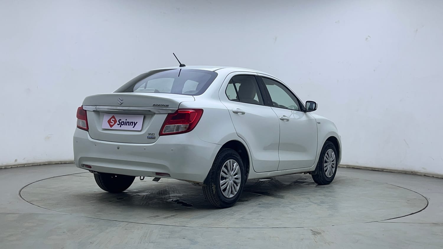 Used 2017 Maruti Suzuki Dzire VXi AMT Petrol Automatic exterior RIGHT REAR CORNER VIEW