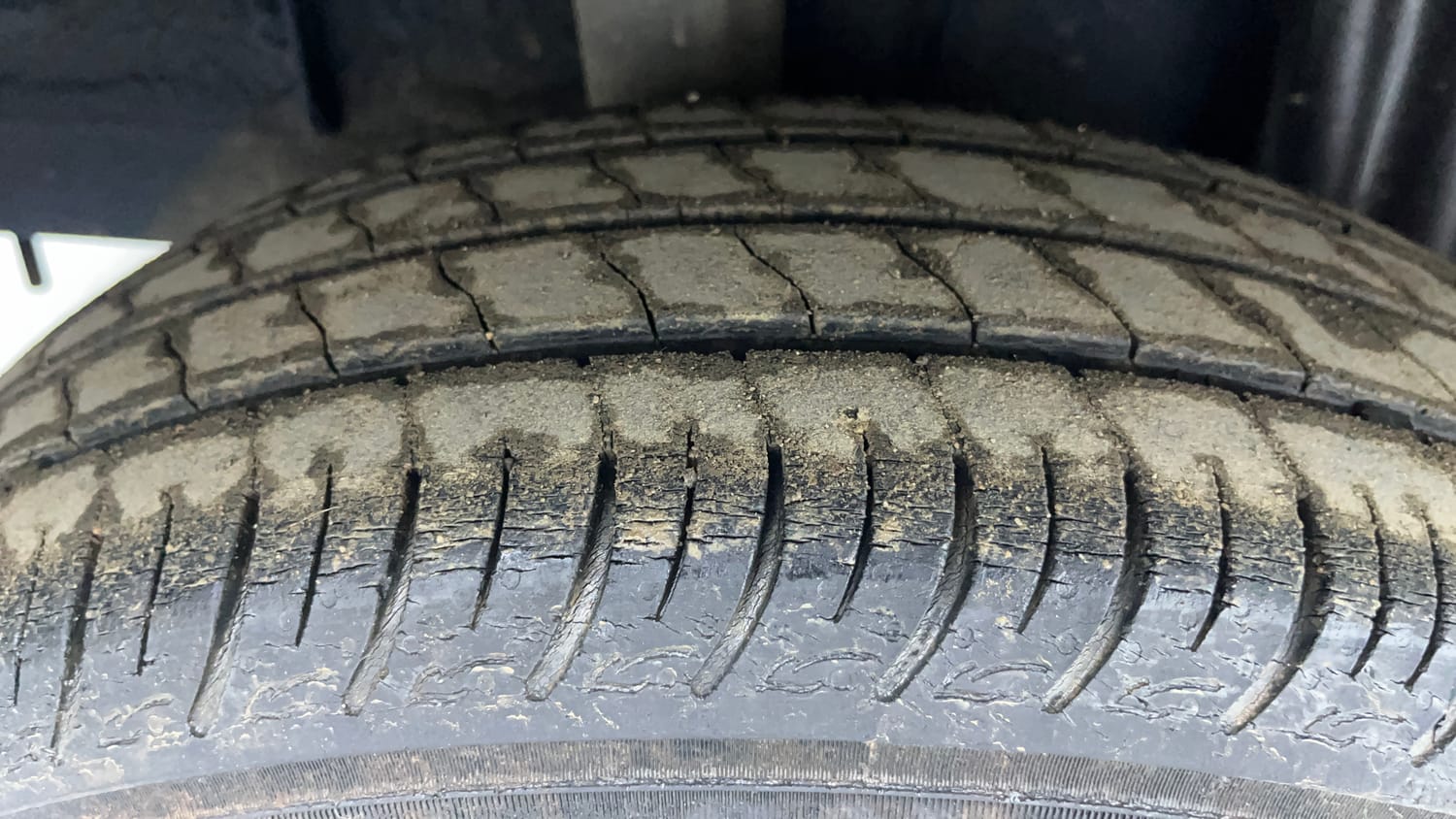 Used 2021 Renault Triber RXZ Petrol Manual tyres RIGHT REAR TYRE TREAD VIEW