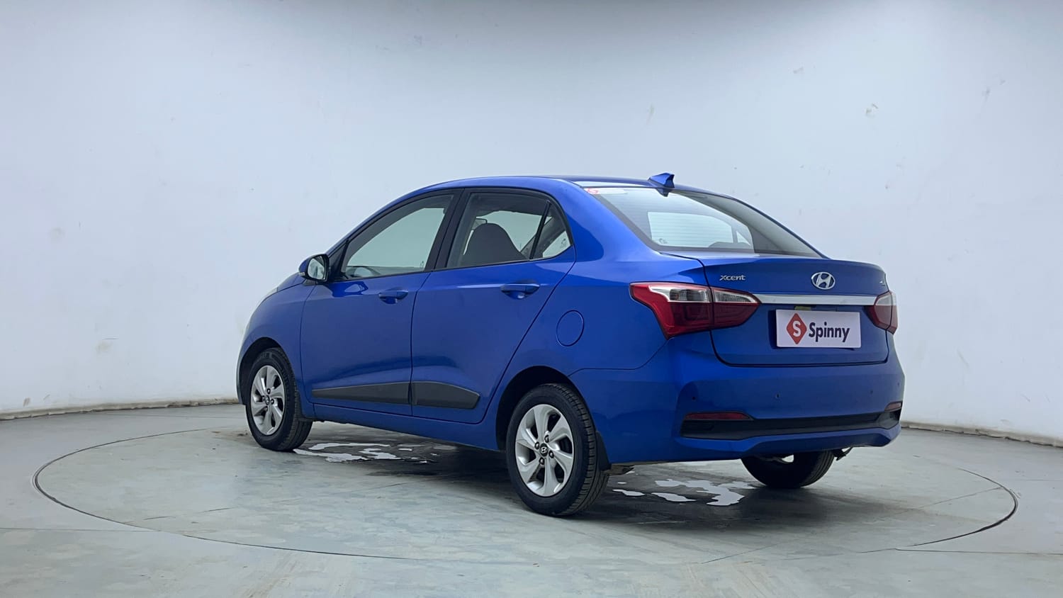 Used 2018 Hyundai Xcent SX Petrol Manual exterior LEFT REAR CORNER VIEW