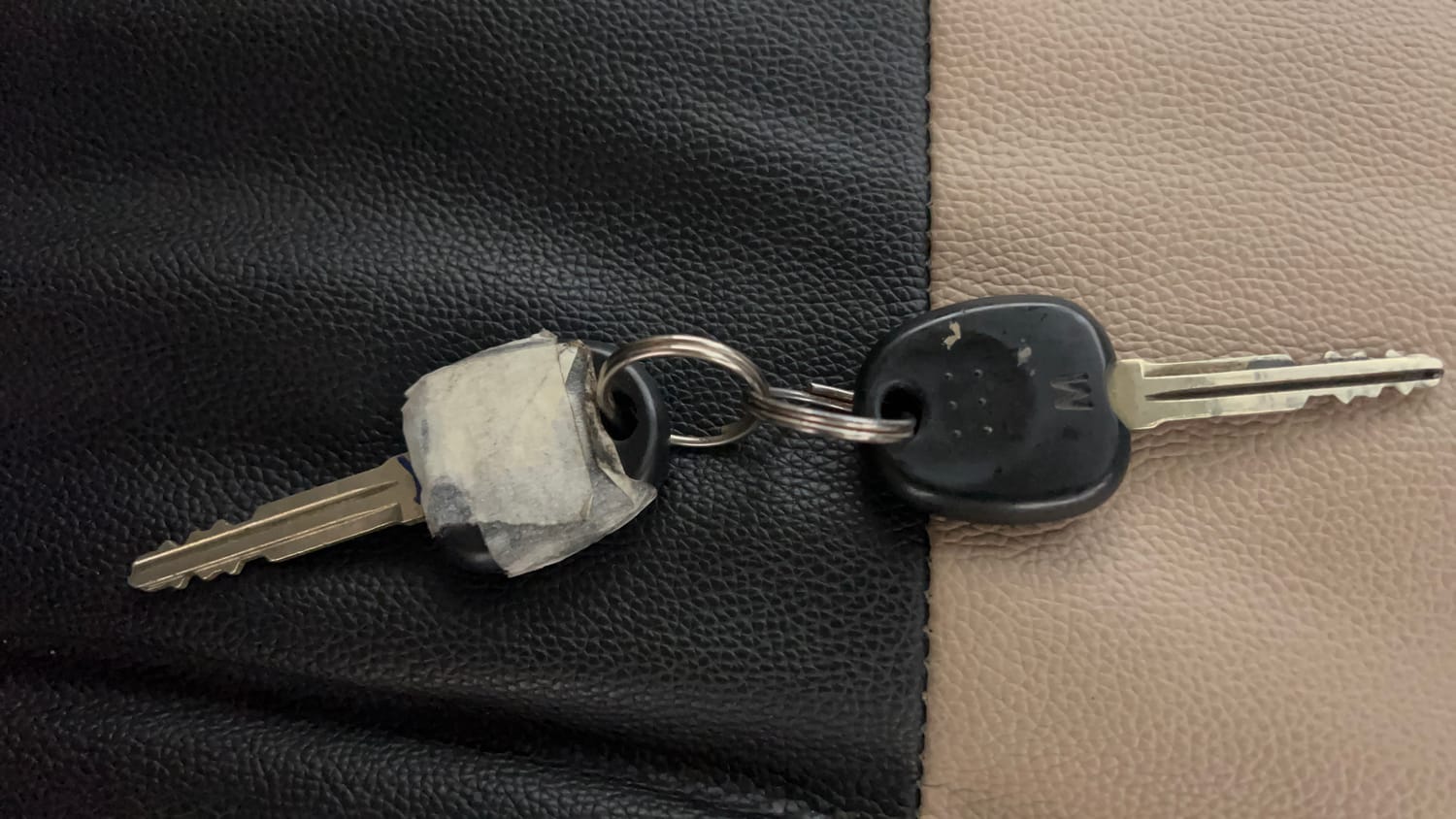 Used 2017 Hyundai Eon Era + AirBag Petrol Manual extra CAR KEY VIEW