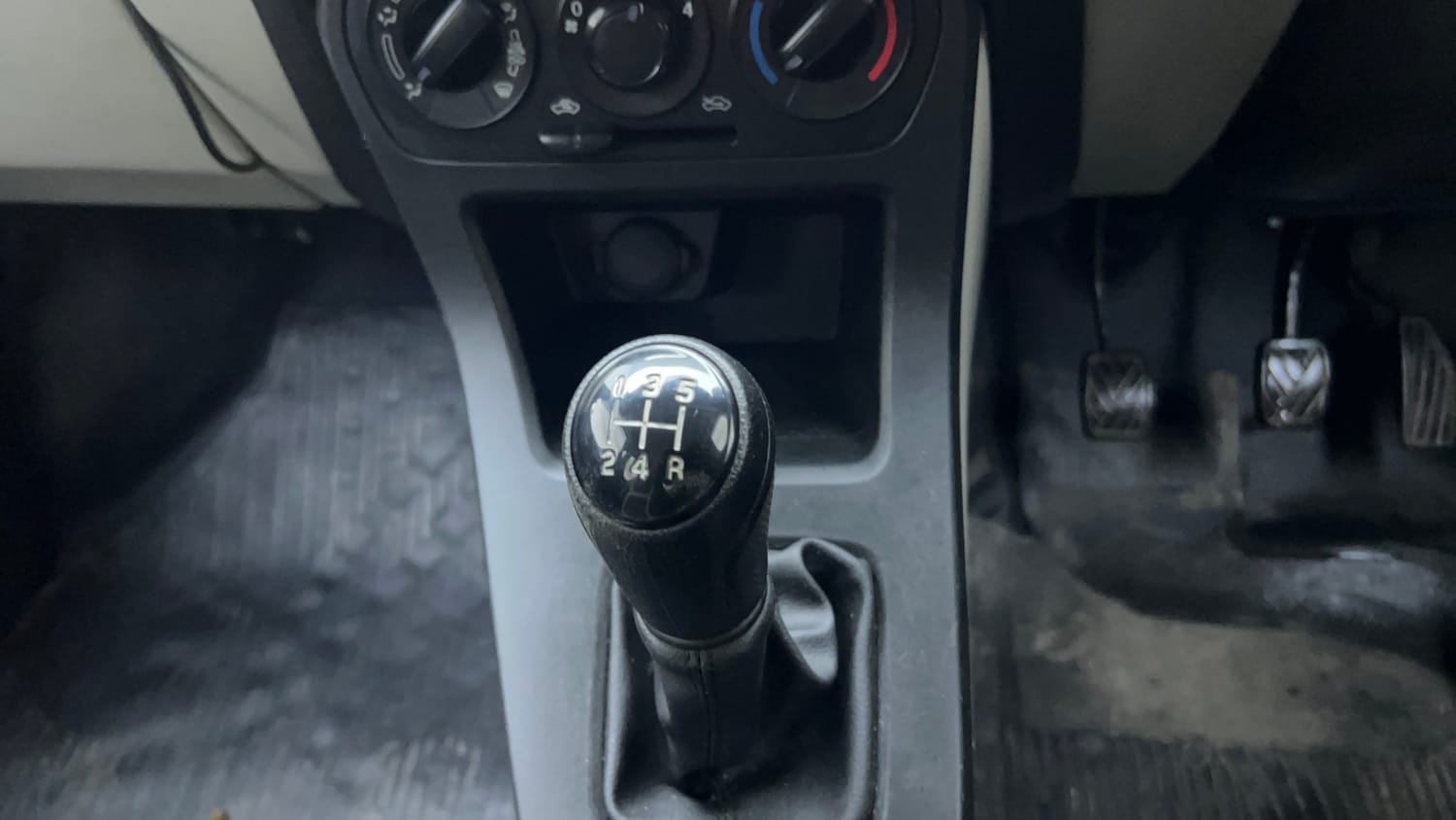 Used 2022 Maruti Suzuki Wagon R 1.0 VXi 1.0 Petrol Manual interior GEAR  KNOB VIEW