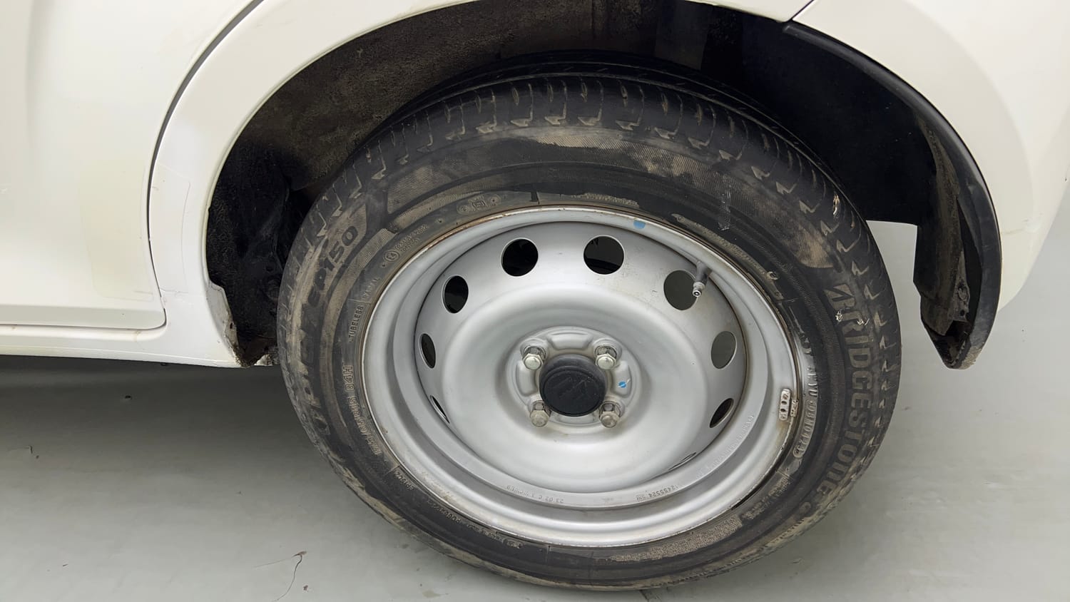 Used 2023 Maruti Suzuki Ignis Sigma 1.2 MT Petrol Manual tyres LEFT REAR TYRE RIM VIEW
