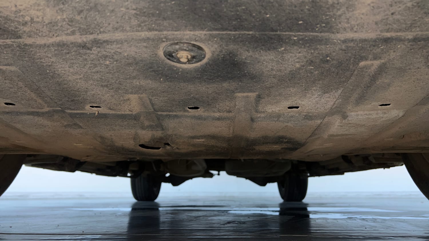 Used 2024 Mahindra XUV700 AX 5 Petrol AT 5 STR Petrol Automatic extra FRONT LEFT UNDERBODY VIEW