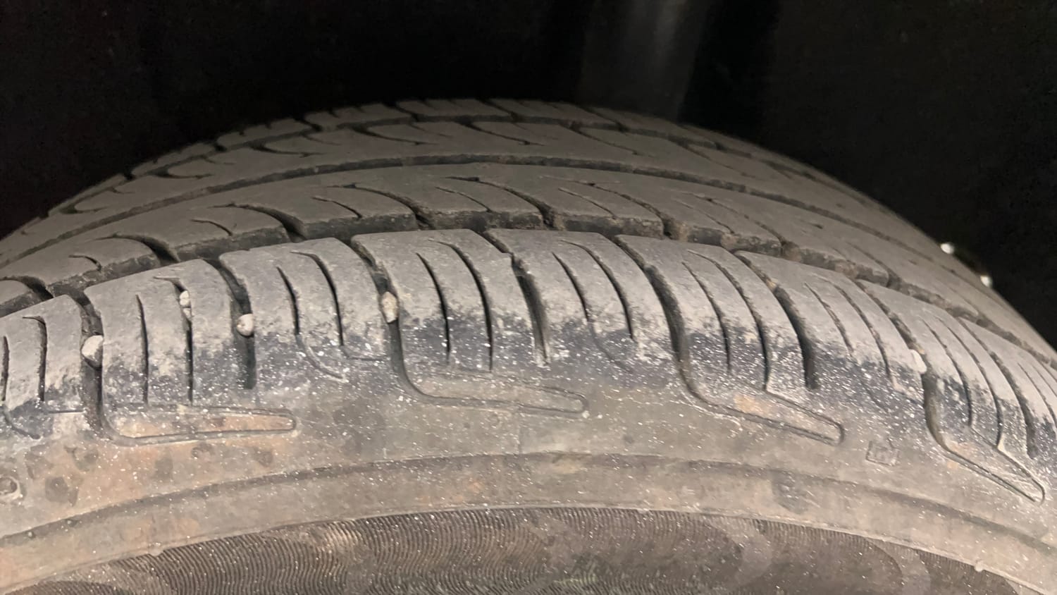Used 2018 Maruti Suzuki Baleno Delta 1.2 Petrol Manual tyres LEFT REAR TYRE TREAD VIEW