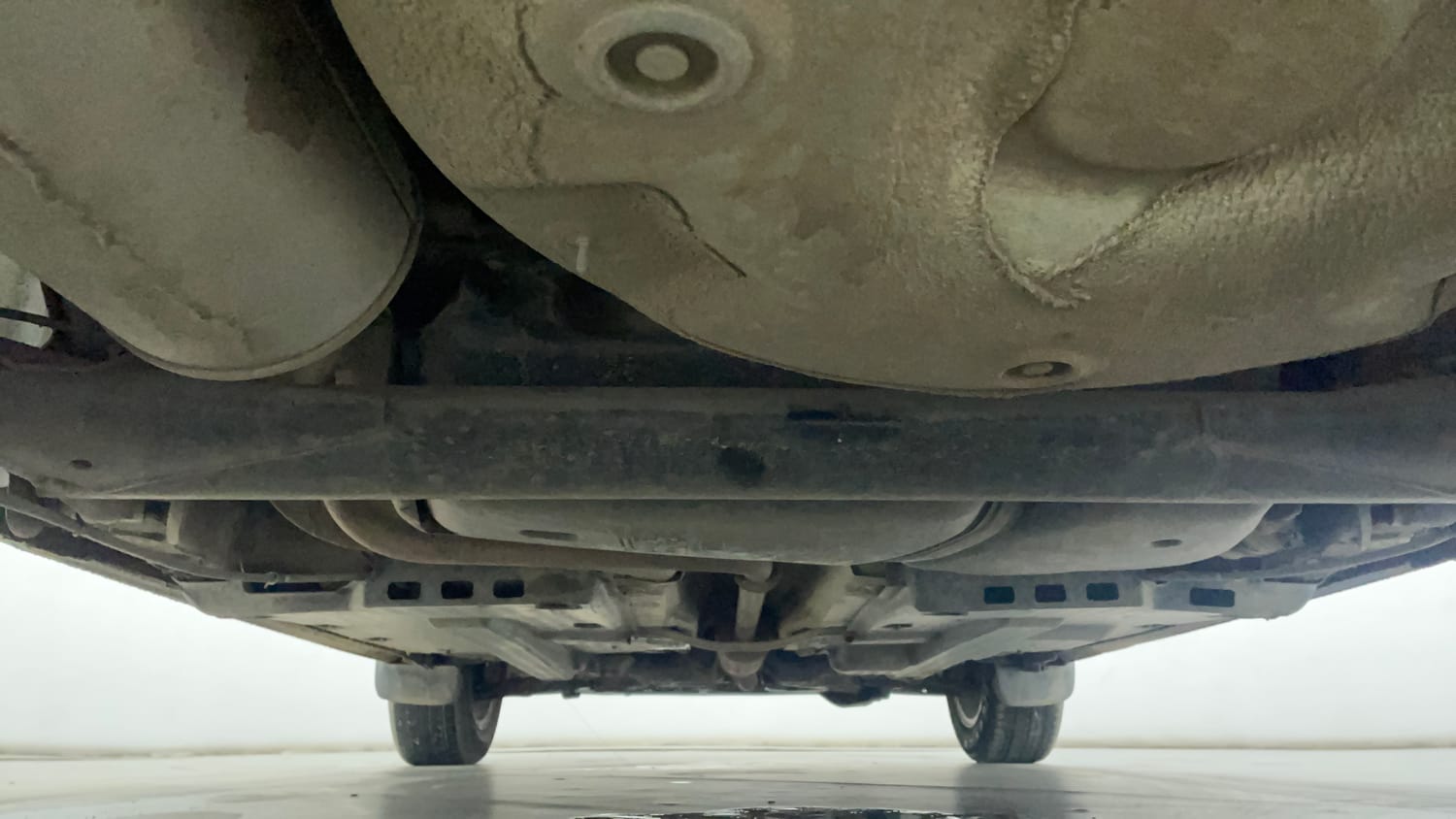 Used 2017 Volkswagen Ameo Highline1.2L (P) Petrol Manual extra REAR UNDERBODY VIEW (TAKEN FROM REAR)