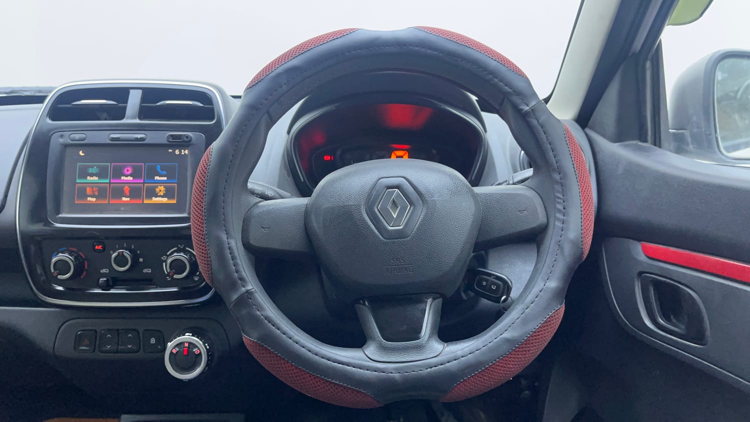 Used 2017 Renault Kwid 1.0 RXT AMT Petrol Automatic interior STEERING VIEW