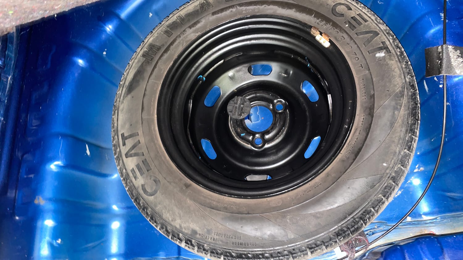 Used 2017 Renault Kwid CLIMBER 1.0 Petrol Manual tyres SPARE TYRE VIEW