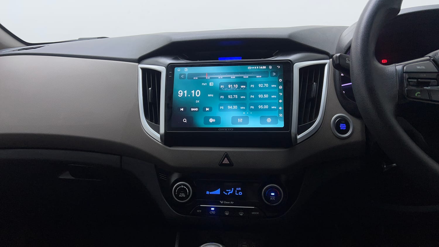 Used 2016 Hyundai Creta 1.6 SX Plus Petrol Petrol Manual top_features Integrated (in-dash) music system