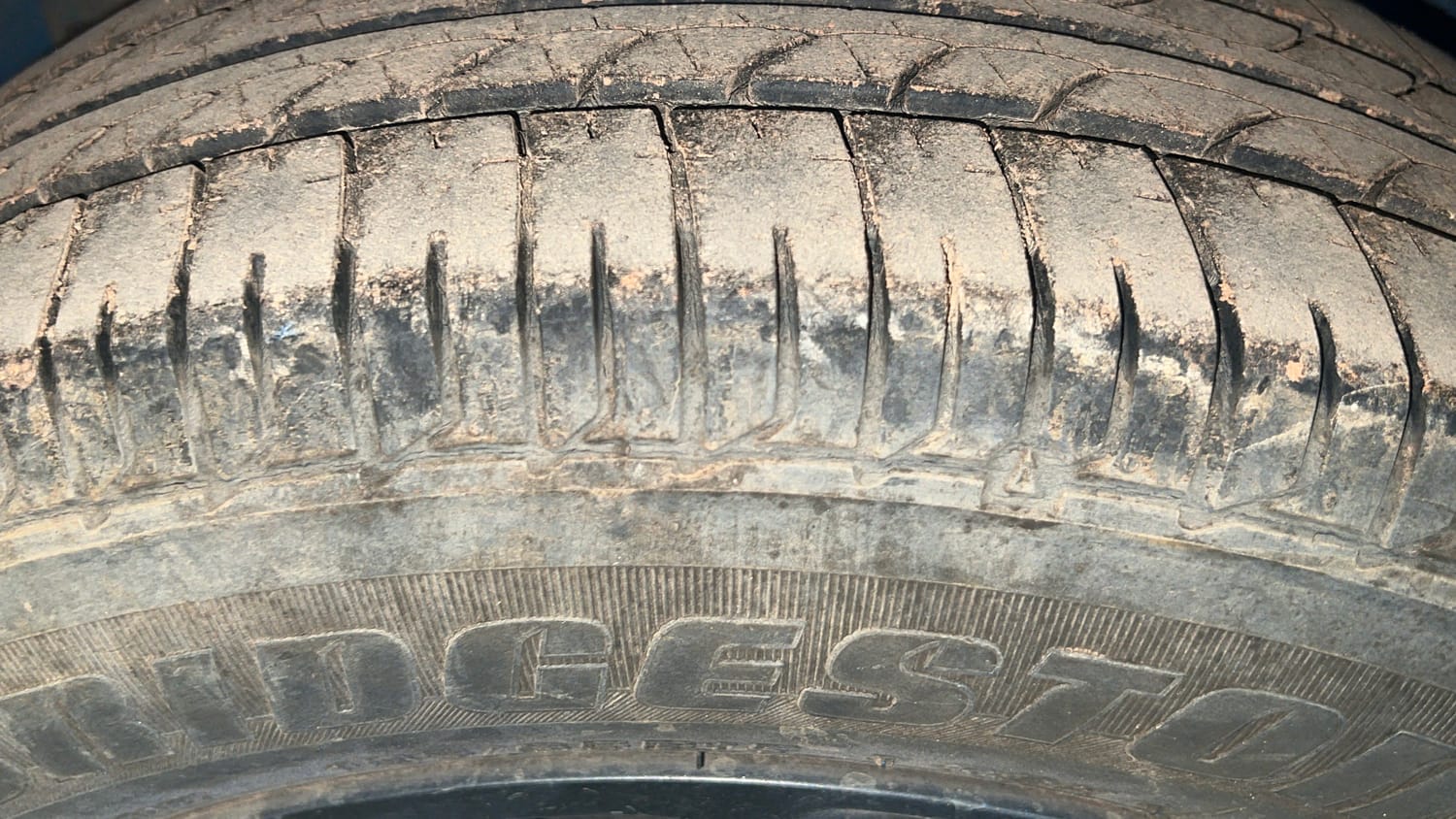 Used 2020 Hyundai Elite i20 Sportz Plus 1.2 Petrol Manual tyres RIGHT REAR TYRE TREAD VIEW