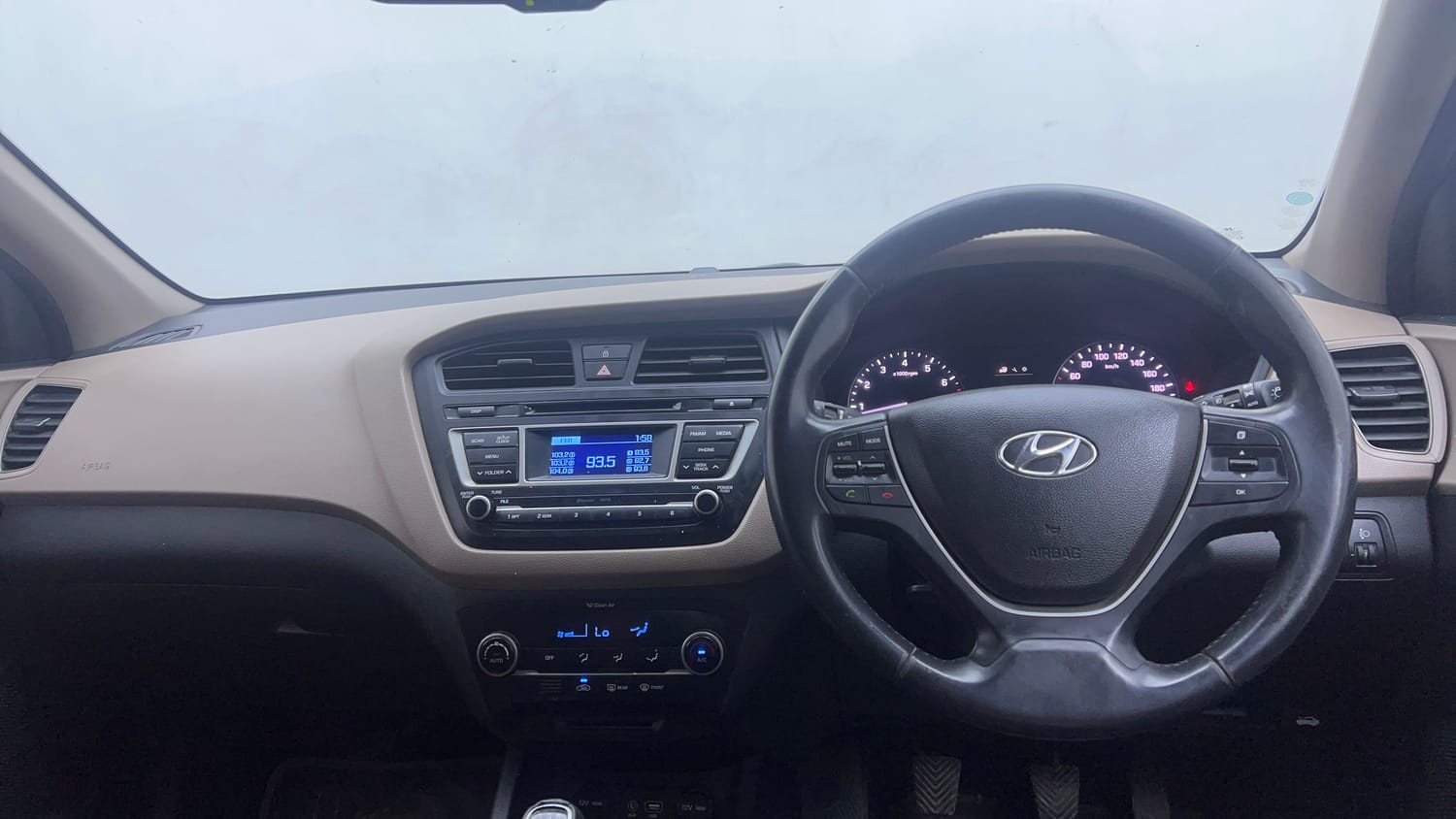 Used 2015 Hyundai Elite i20 Asta 1.2 Petrol Manual interior DASHBOARD VIEW