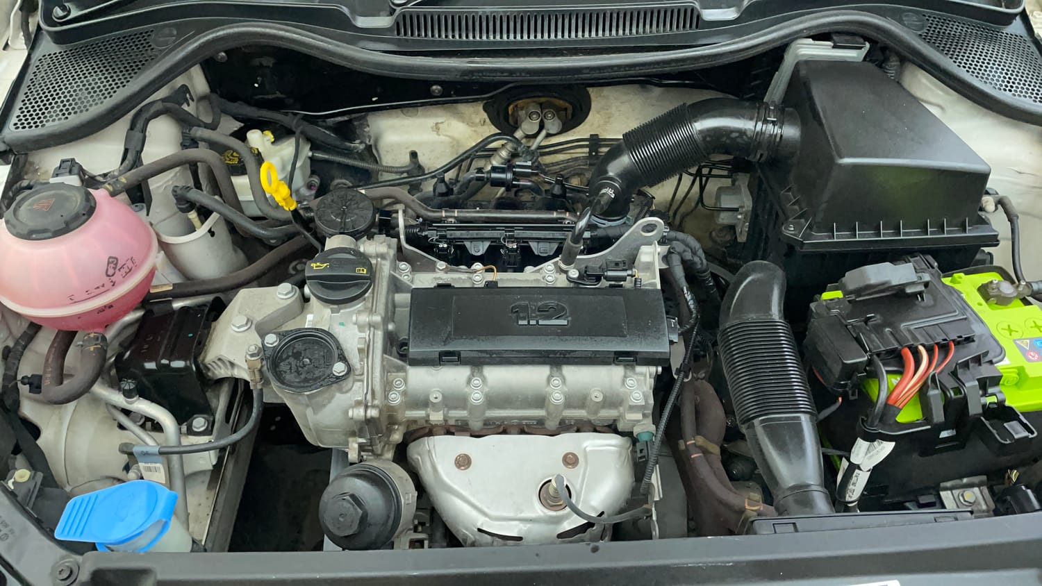 Used 2017 Volkswagen Ameo Comfortline 1.2L (P) Petrol Manual engine ENGINE RIGHT SIDE VIEW